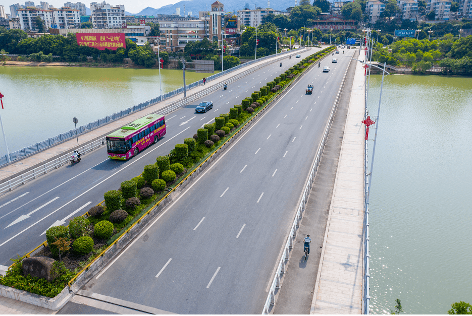 开云体育【文明观察】让文明呵护园林绿化(图3)