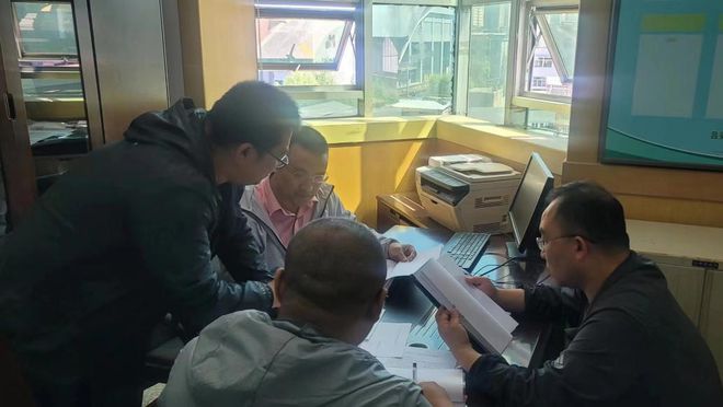 开云体育将青春奉献园林事业 用忠诚担当绿色使命——市园林绿化中心虎山片区管护负责人魏小龙(图2) 开云体育将青春奉献园林事业 用忠诚担当绿色使命——市园林绿化中心虎山片区管护负责人魏小龙(图2)