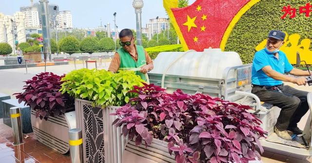 开云体育 开云平台运城市区：摆花布景正当时 装扮城市迎旅发(图2)