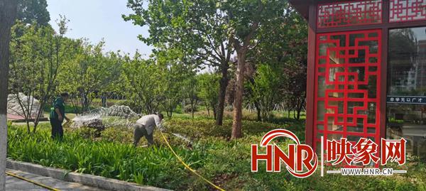 罗开云体育 开云官网山县住建局园林绿化中心全力抗旱护绿(图2)