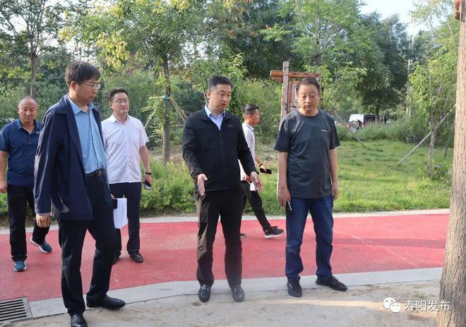 改善生态环境提升城市品位——彭开云体育 开云平台超调研城市绿化管护工作(图2)