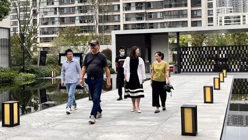 平湖市园林式居住区迎来嘉兴市专家组考评指导开云体育 开云平台(图1)