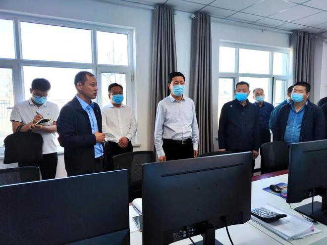 金塔县委副书记、县长杜新红就甘肃酒泉核产业园项目建设工作进行现场办公开云体育 开云官网(图1)