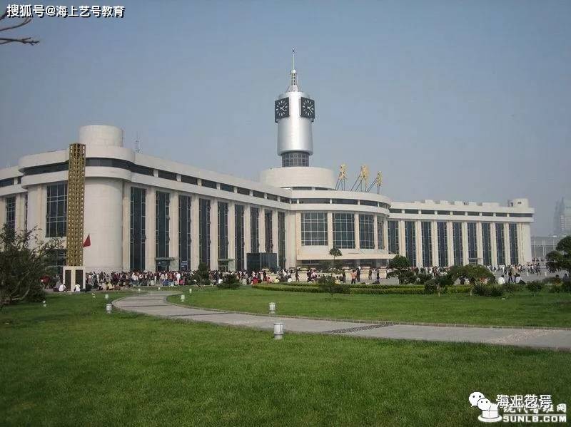 开云体育 开云官网详解城市道路绿地景观设计(图21)