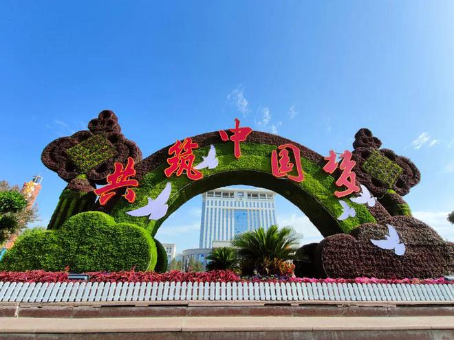 开云 开云体育园林美景入画来--园林部门持续提升绿化品质(图3)
