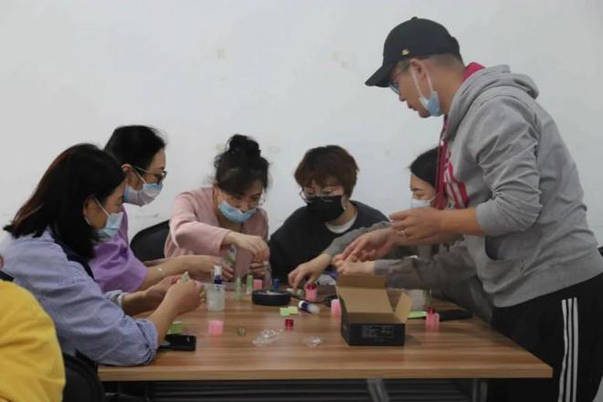 开云体育 开云平台2022年绿化大篷车专场活动 芳香疗法与健康生活 科普讲座如期举行(图7)