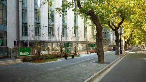 拆除违开云 开云体育法建筑2562平方米 这个社区秒变“洁净美”(图2)