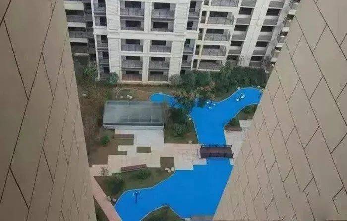 开云体育 开云平台绿化严重减配、没完工强行交房、直接告知停工……让业主头疼的事儿真多！(图3)