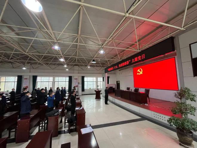 园林绿化养护中心开展“感悟的二十大我为岗位增光、为徽添彩”主题日活动开云体育 开云平台(图1)