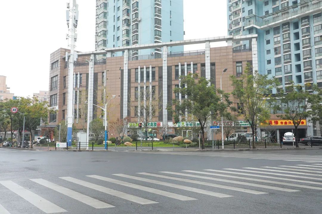 开云 开云体育官网广中北宝兴路街区完成改造展新颜～变身生活“舒适圈”(图2)