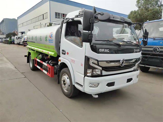 园林绿化道路洒水车厂家定制直销(图2) 园林绿化道路洒水车厂家定制直销(图2)