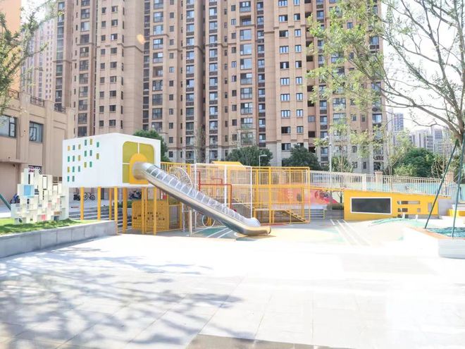 打造“最干净城市” 游历经开 珍藏四季开云 开云体育(图4) 打造“最干净城市” 游历经开 珍藏四季开云 开云体育(图4)