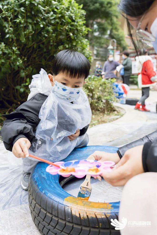 开云 开云体育APP废旧轮胎有啥用？东西湖这个小区有好多！(图4)