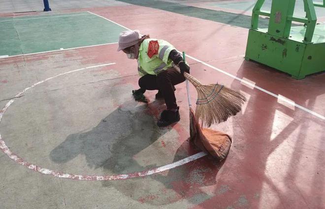 园林绿化养护中心： 抓细做实 推进国家生态园林城市创建开云 开云体育APP(图1)