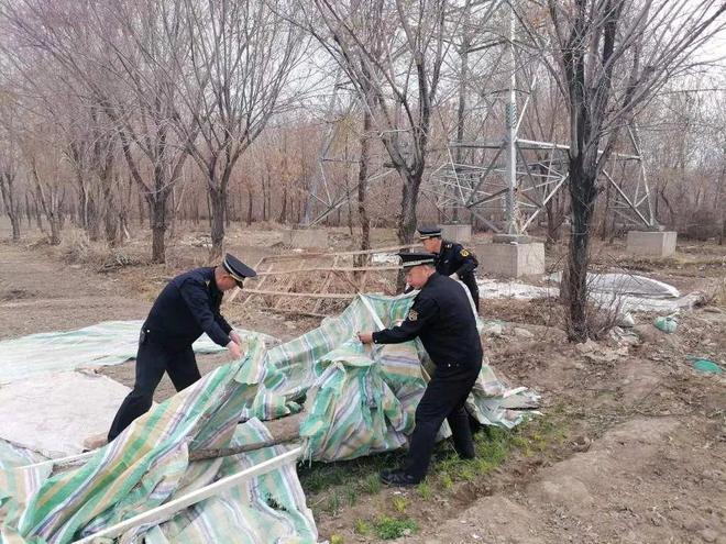 开云 开云体育平台园林绿化养护中心重拳出击 开展“毁绿种菜”专项整治行动(图2)
