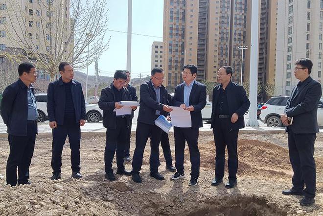 陈磊调研城开云 开云体育平台区绿化管理工作(图1)