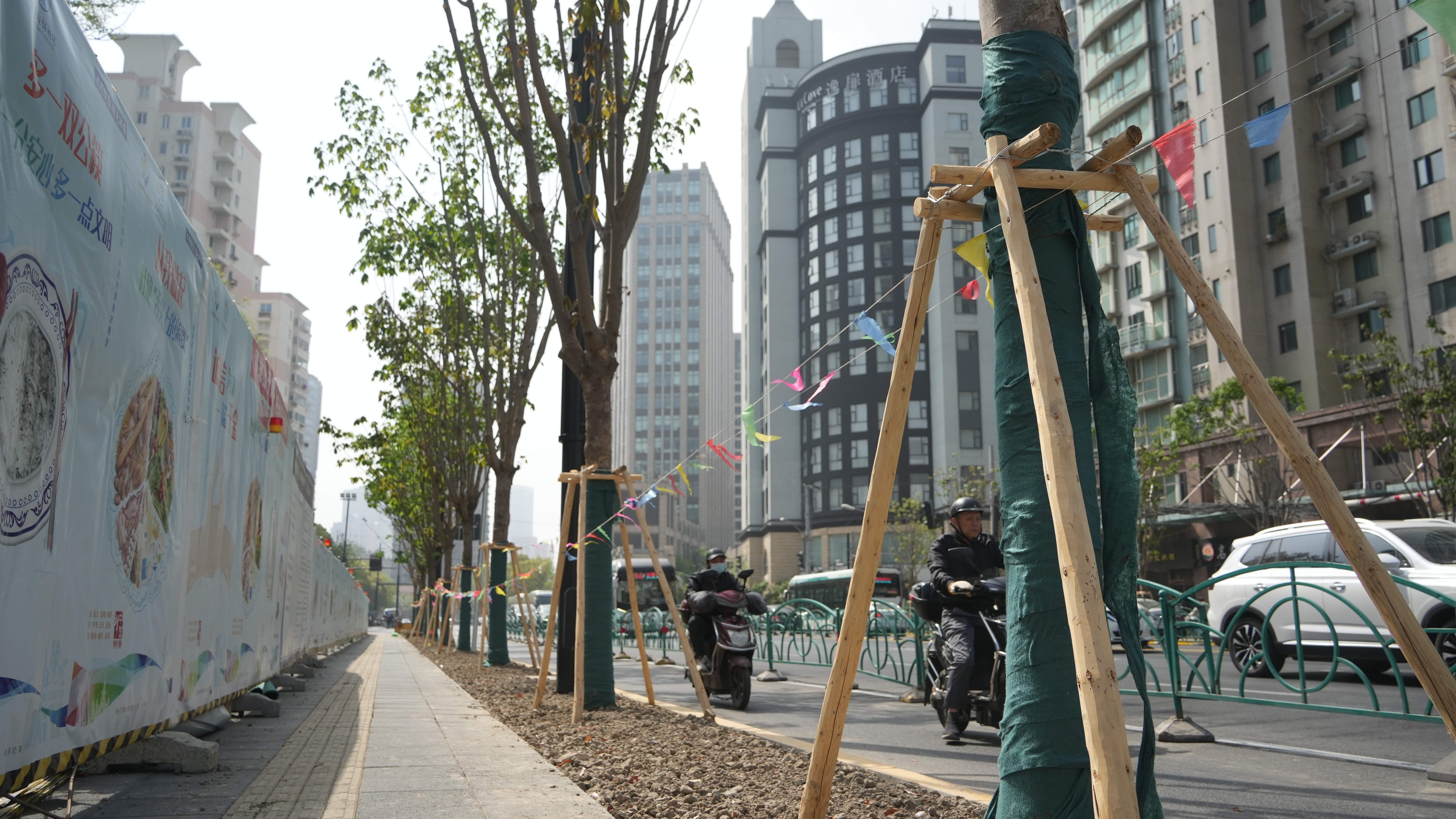 开云体育 开云平台武宁南路绿化恢复项目：地铁工地变绿地花园旧貌换新颜(图1)