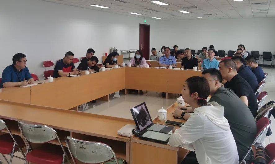区开云 开云体育官网园林绿化局召开花园城市建设（一期）设计方案研讨会(图2)