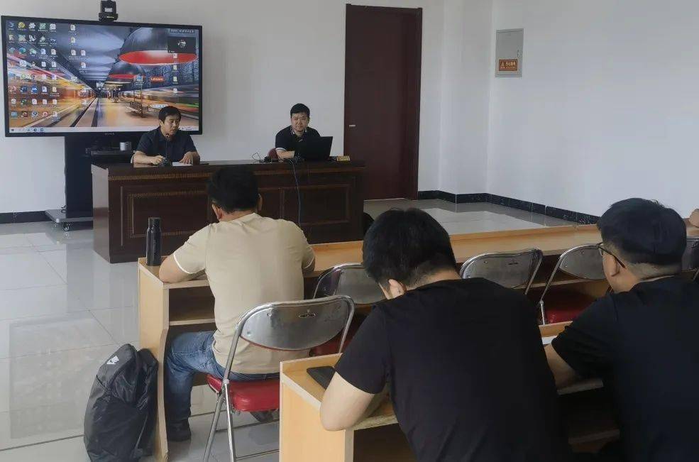区园林绿化局召开古树名木保护管理培训和工作部署会开云APP 开云官网入口(图3)