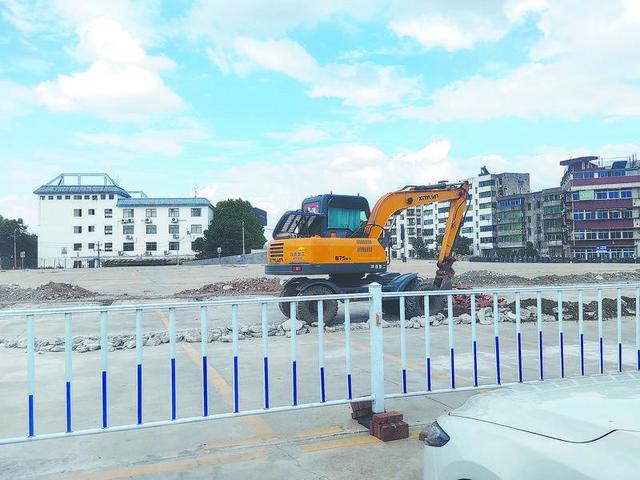 Kaiyun 开云园林绿化用地竟建起驾校 事发赣州市章贡区章江南大道(图2) Kaiyun 开云园林绿化用地竟建起驾校 事发赣州市章贡区章江南大道(图2)
