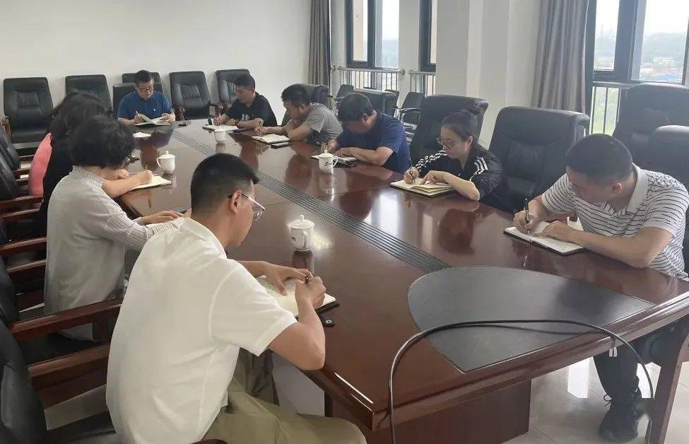开云体育 Kaiyun.com 官网入口区园林绿化局召开城镇绿地养护管理及温榆河公园二期施工安全工作部署会(图1)