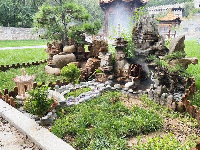开云体育 开云官网北京怀思堂陵园景观墓地花园式风格新颖美观-明月网(图2)
