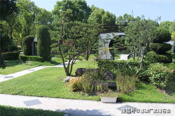 公墓如园Kaiyun 开云林 墓碑如艺术品现代绿色殡葬陈述了什么样的丧葬观念？(图1)