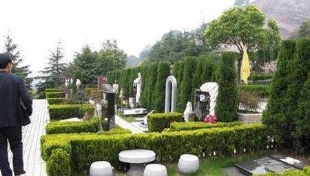 保山市农村公益性公墓建设墓碑选择需注开云 开云体育官网意这几点！(图1)