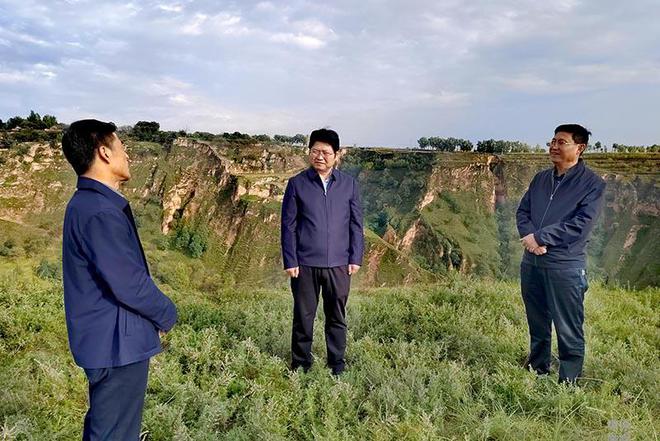 Kaiyun 开云体育陈磊调研秋季植树造林工作(图1)