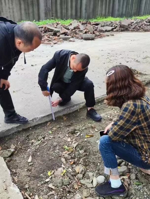 居民“分饰三角”共开云体育 Kaiyun.com 官网入口治共享 温江这个老小区焕然一新(图3)