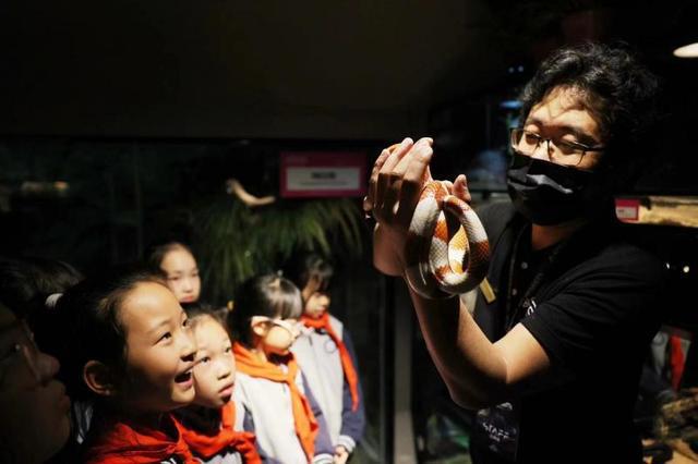 开云体育 Kaiyun.com 官网入口北京园林绿化科普基地揭牌成立 200余种珍惜动植物亮相“惊蛰时刻”(图3)