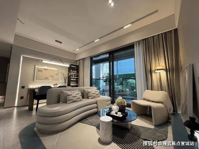 开云 开云体育平台上海浦东改善户型盘金桥碧云澧悦二期售楼处发布!24小时热线(图20)