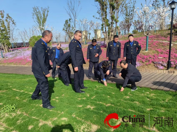 开云体育 开云官网确山县城管局：开展春季园林绿化观摩活动(图2)