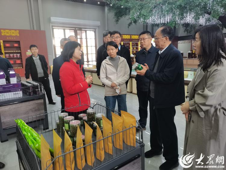 开云 开云体育平台济南市园林和林业绿化局来德州市考察调研林果产业工作_大众网(图2)