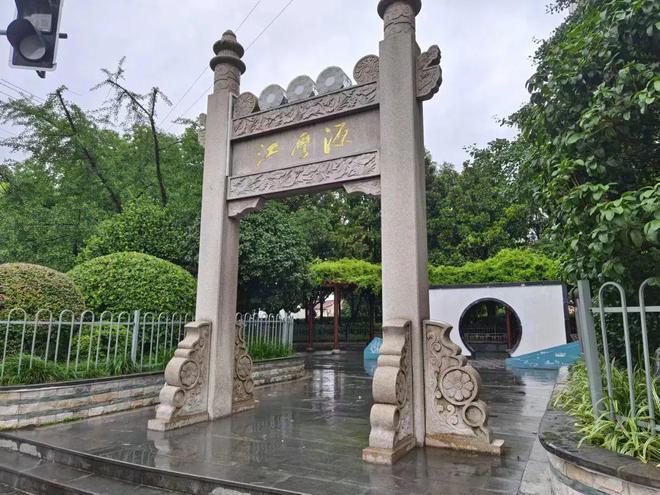 开云体育 开云官网『官方』上海虹口地铁旁@虹盛里售楼处发布@小区环境@联排别墅(图1)