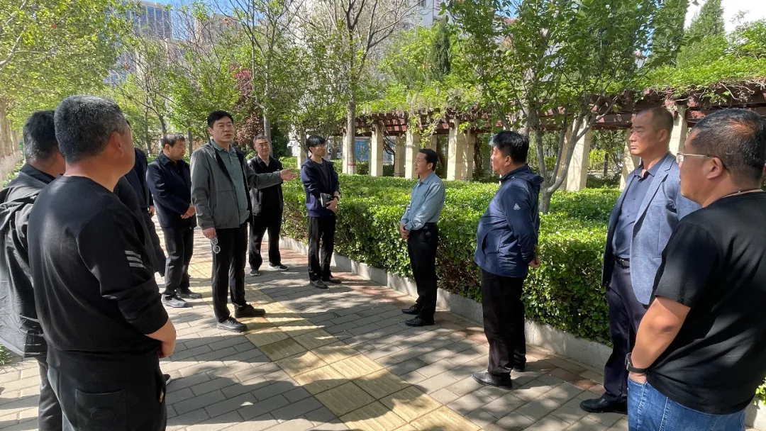 开云体育 开云平台高青县综合行政执法局组织开展园林绿化养护及在建工程项目观摩点评现场会(图1)