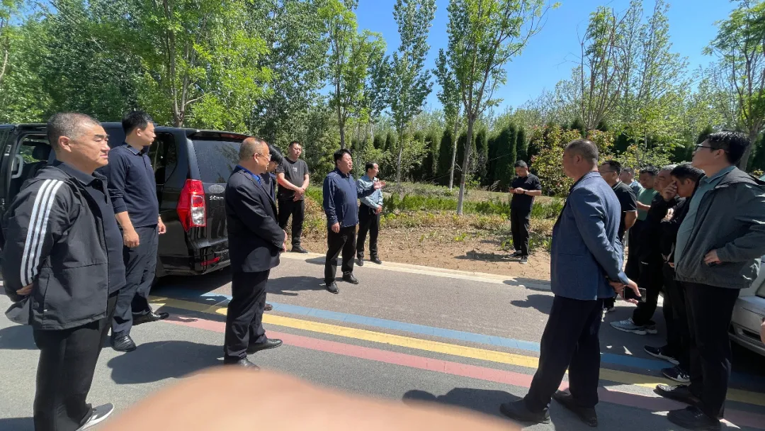 开云体育 开云平台高青县综合行政执法局组织开展园林绿化养护及在建工程项目观摩点评现场会(图3)