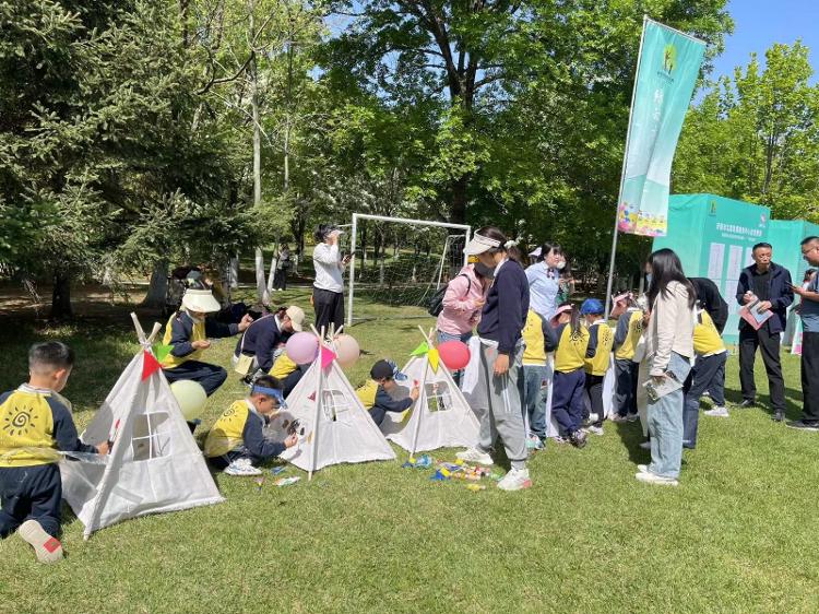 开云APP 开云官网入口济南市2024年自然教育基础年启动仪式在济南植物园举行_泉城新闻_大众网(图2)