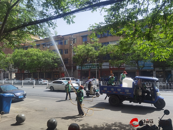 西平县园林绿化中心全面开展春季绿化建设养护工作开云体育 Kaiyun.com 官网入口(图2) 西平县园林绿化中心全面开展春季绿化建设养护工作开云体育 Kaiyun.com 官网入口(图2)